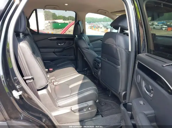 5FNYG2H49SB002738 2025 HONDA PILOT - Image 8