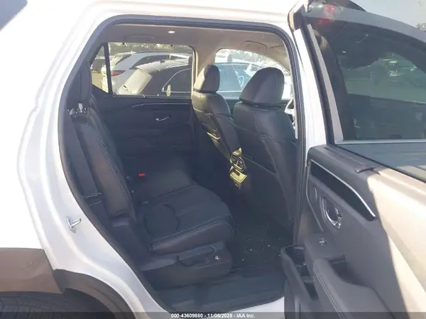 5FNYG2H4XPB008359 2023 HONDA PILOT - Image 8