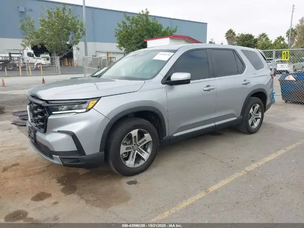5FNYG2H52RB010019 2024 HONDA PILOT - Image 2