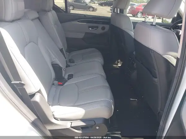 5FNYG2H72RB016937 2024 HONDA PILOT - Image 8