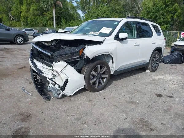 5FNYG2H78SB003888 2025 HONDA PILOT - Image 2