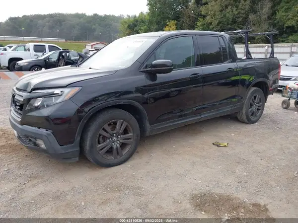 5FPYK2F11HB003681 2017 HONDA RIDGELINE - Image 2