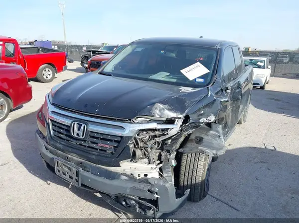 5FPYK2F12JB000360 2018 HONDA RIDGELINE - Image 2
