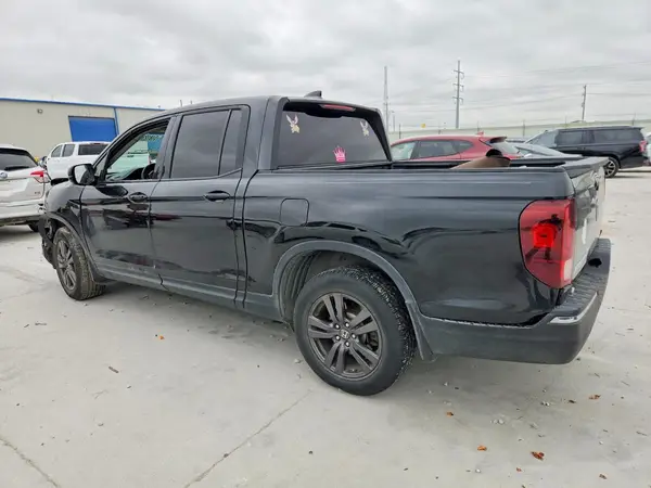 5FPYK2F13HB004850 2017 HONDA RIDGELINE - Image 2
