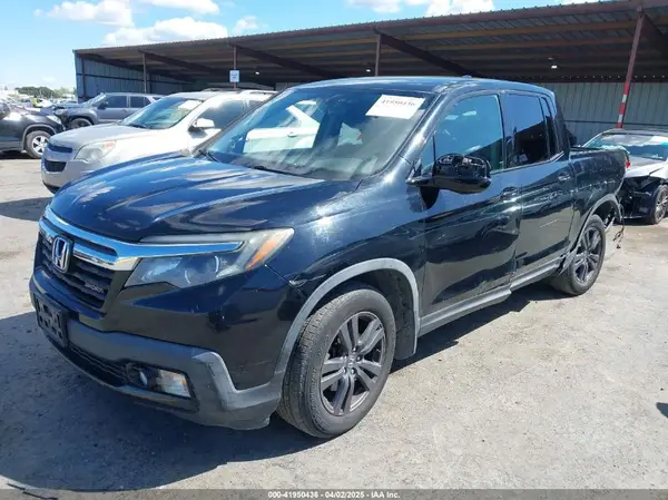 5FPYK2F16HB001876 2017 HONDA RIDGELINE - Image 2