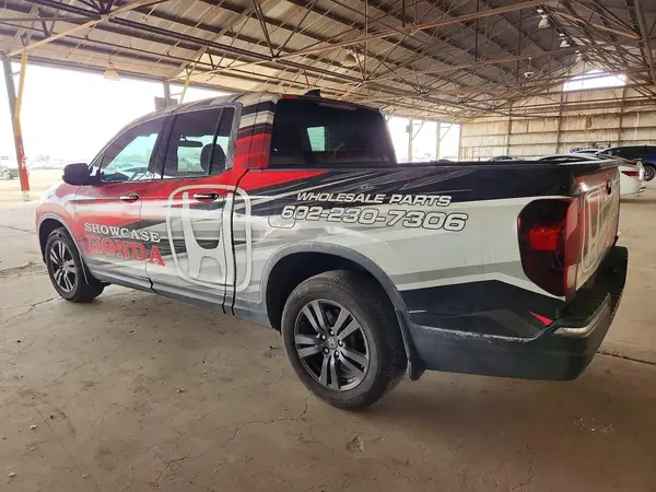 5FPYK2F16HB003661 2017 HONDA RIDGELINE - Image 2