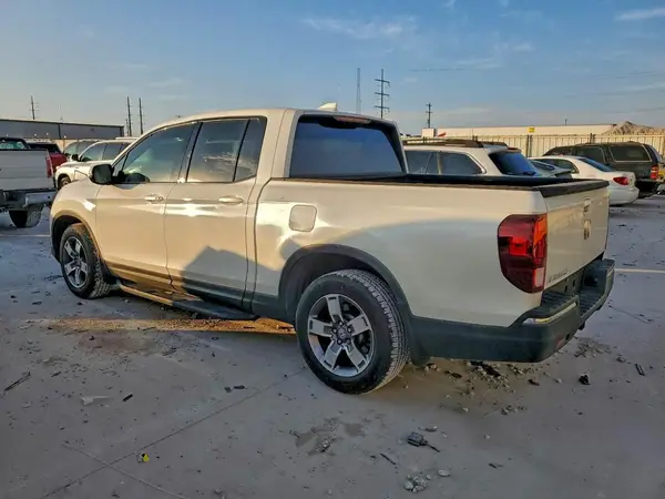 5FPYK2F16JB002872 2018 HONDA RIDGELINE - Image 2