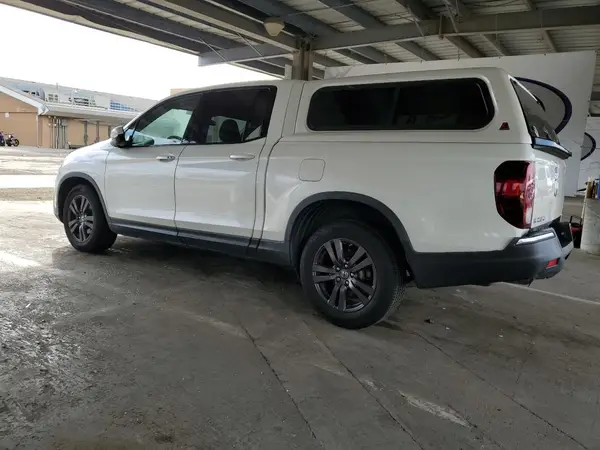5FPYK2F17JB000922 2018 HONDA RIDGELINE - Image 2