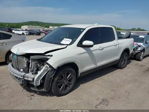 5FPYK2F18KB001076 2019 HONDA RIDGELINE - Image 2