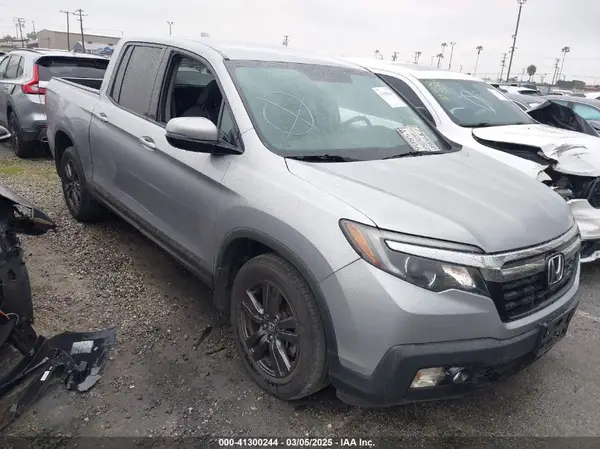 5FPYK2F19JB000713 2018 HONDA RIDGELINE - Image 1
