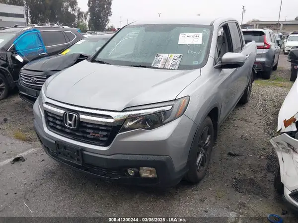 5FPYK2F19JB000713 2018 HONDA RIDGELINE - Image 2