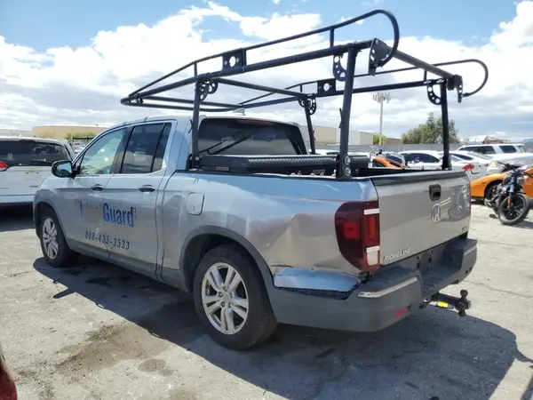 5FPYK2F23HB007935 2017 HONDA RIDGELINE - Image 2