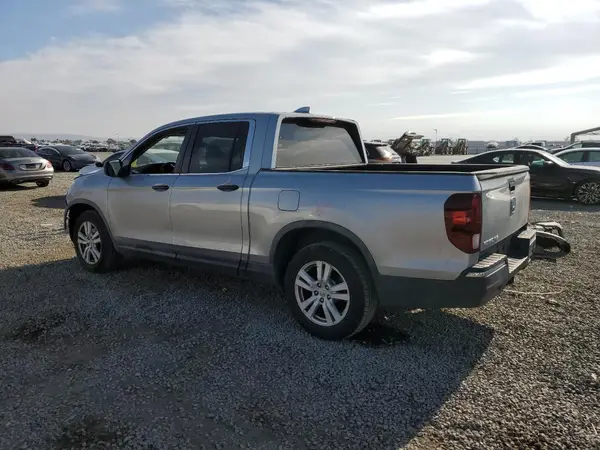 5FPYK2F23HB010110 2017 HONDA RIDGELINE - Image 2