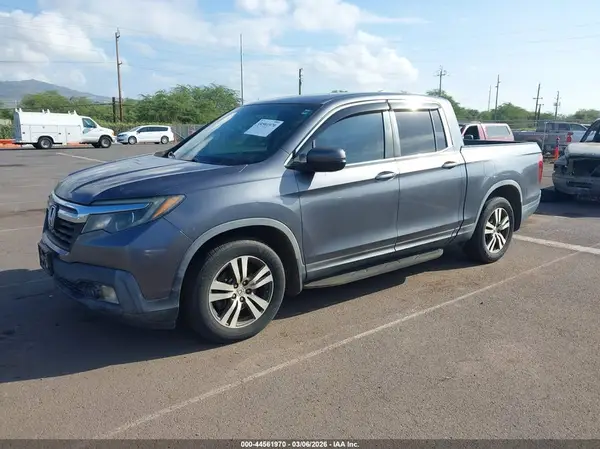 5FPYK2F41HB002718 2017 HONDA RIDGELINE - Image 2