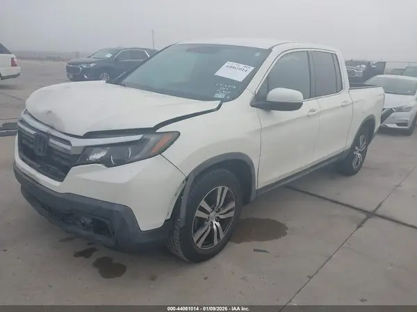 5FPYK2F42HB011783 2017 HONDA RIDGELINE - Image 2
