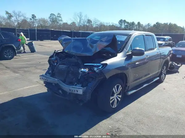 5FPYK2F45HB007338 2017 HONDA RIDGELINE - Image 2