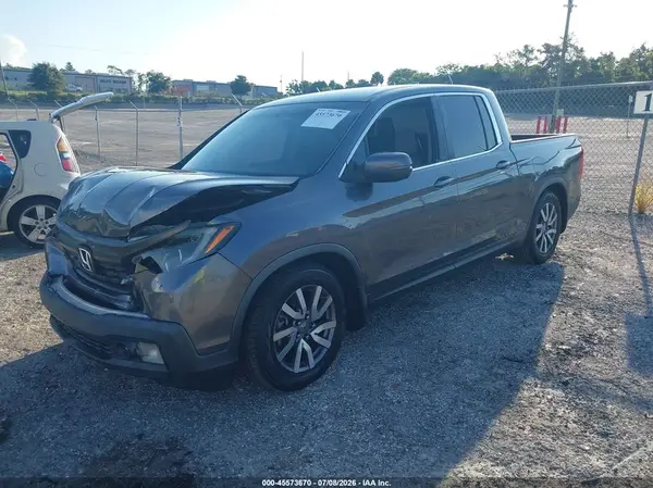 5FPYK2F48HB010136 2017 HONDA RIDGELINE - Image 2