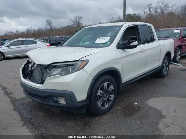 5FPYK2F51HB005353 2017 HONDA RIDGELINE - Image 2