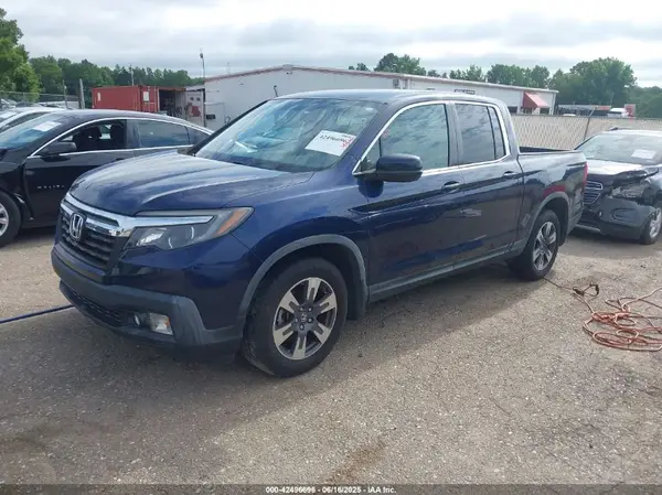 5FPYK2F51HB010939 2017 HONDA RIDGELINE - Image 2