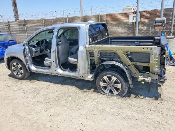 5FPYK2F52KB003585 2019 HONDA RIDGELINE - Image 2
