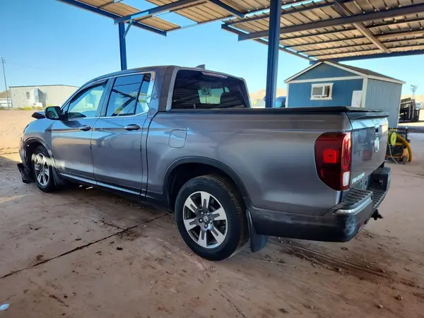 5FPYK2F54HB003094 2017 HONDA RIDGELINE - Image 2