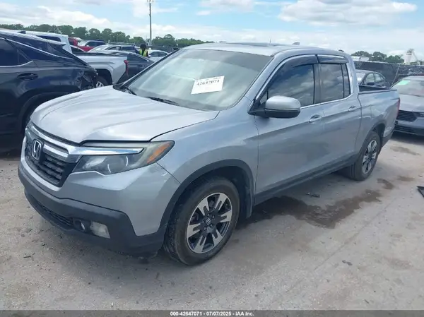 5FPYK2F56KB002083 2019 HONDA RIDGELINE - Image 2