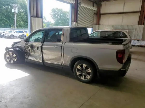 5FPYK2F56KB008613 2019 HONDA RIDGELINE - Image 2