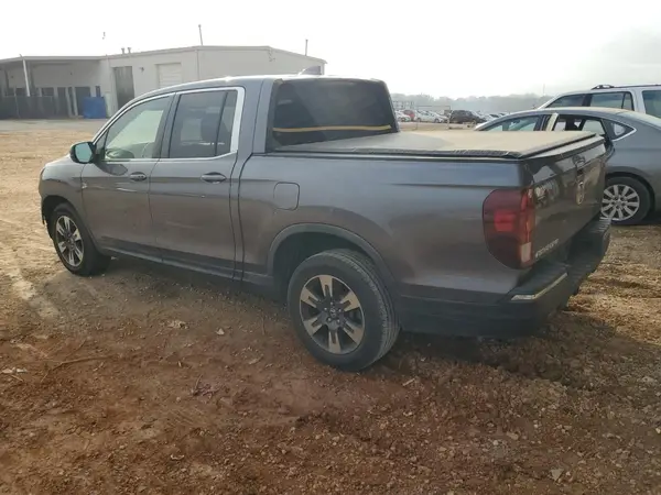 5FPYK2F58HB009867 2017 HONDA RIDGELINE - Image 2