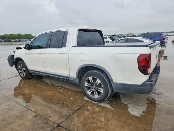 5FPYK2F59HB005567 2017 HONDA RIDGELINE - Image 2