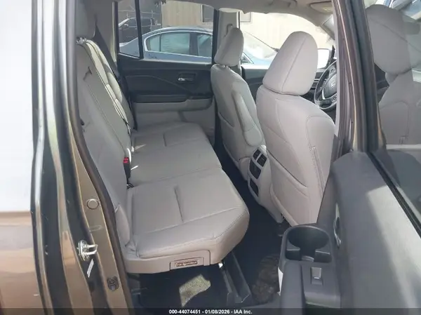5FPYK2F5XHB003147 2017 HONDA RIDGELINE - Image 8