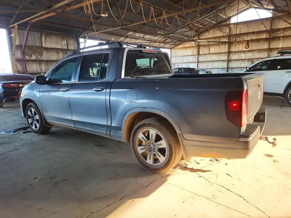 5FPYK2F60HB003067 2017 HONDA RIDGELINE - Image 2