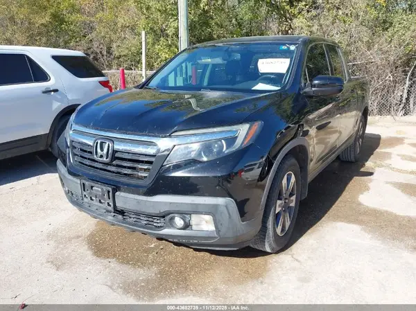 5FPYK2F60HB010455 2017 HONDA RIDGELINE - Image 2