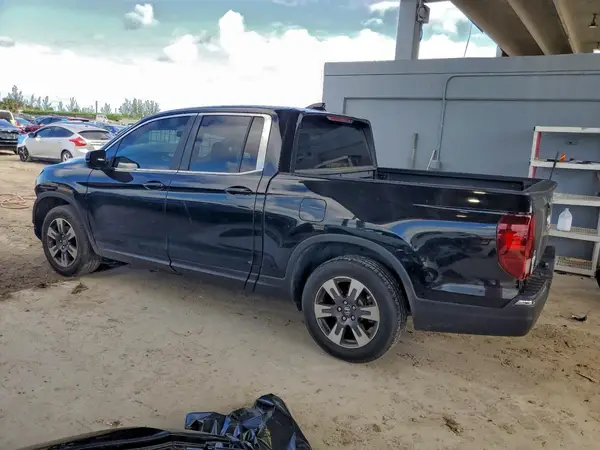 5FPYK2F60JB002300 2018 HONDA RIDGELINE - Image 2