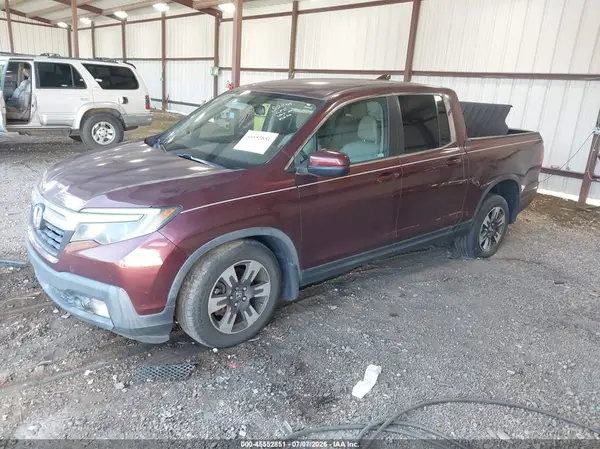5FPYK2F60JB003205 2018 HONDA RIDGELINE - Image 2