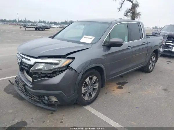 5FPYK2F62JB002153 2018 HONDA RIDGELINE - Image 2