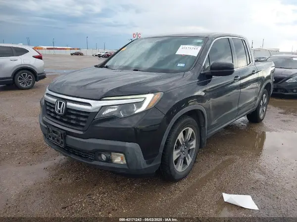 5FPYK2F64HB003542 2017 HONDA RIDGELINE - Image 2
