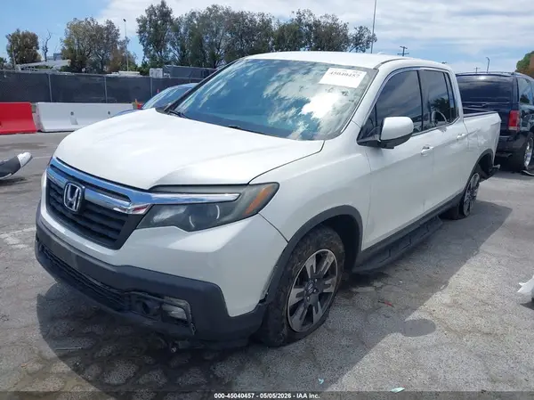 5FPYK2F64HB011219 2017 HONDA RIDGELINE - Image 2