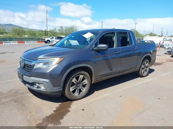 5FPYK2F65HB003498 2017 HONDA RIDGELINE - Image 2