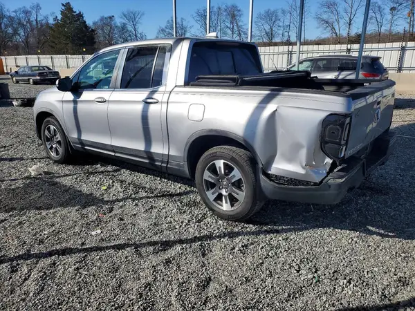 5FPYK2F65KB002763 2019 HONDA RIDGELINE - Image 2