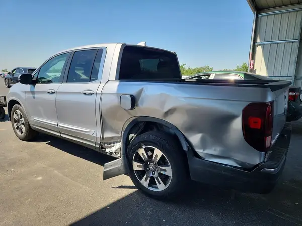 5FPYK2F66HB010539 2017 HONDA RIDGELINE - Image 2