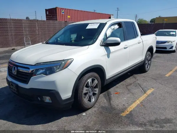 5FPYK2F67JB001516 2018 HONDA RIDGELINE - Image 2