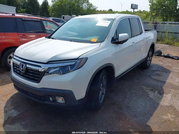 5FPYK2F6XJB000618 2018 HONDA RIDGELINE - Image 2
