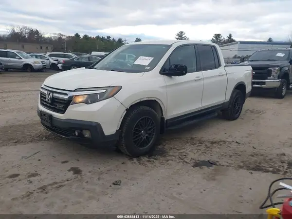 5FPYK3F10JB001934 2018 HONDA RIDGELINE - Image 2