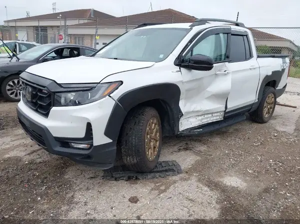 5FPYK3F10MB000531 2021 HONDA RIDGELINE - Image 2