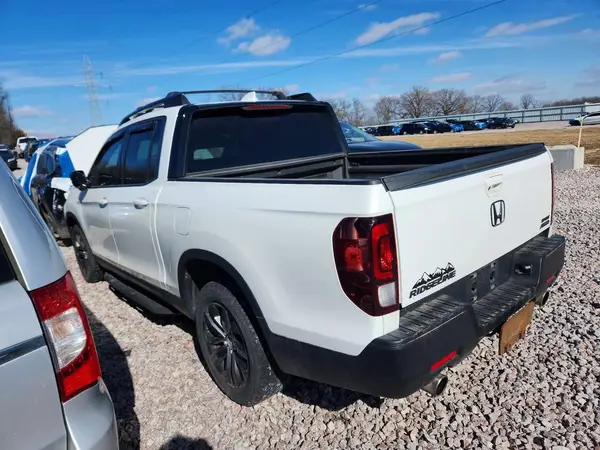 5FPYK3F14MB000600 2021 HONDA RIDGELINE - Image 2