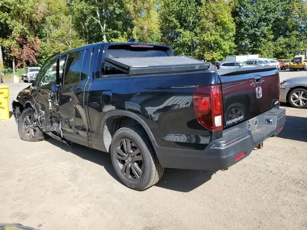 5FPYK3F15HB033207 2017 HONDA RIDGELINE - Image 2