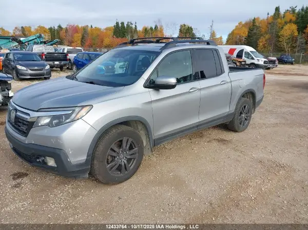5FPYK3F15HB506412 2017 HONDA RIDGELINE - Image 2