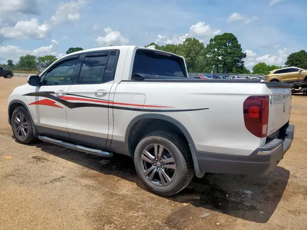 5FPYK3F15LB028176 2020 HONDA RIDGELINE - Image 2