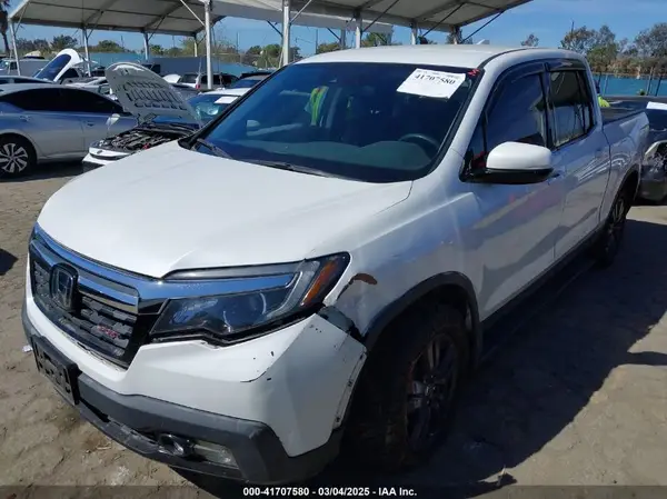 5FPYK3F18LB027278 2020 HONDA RIDGELINE - Image 2
