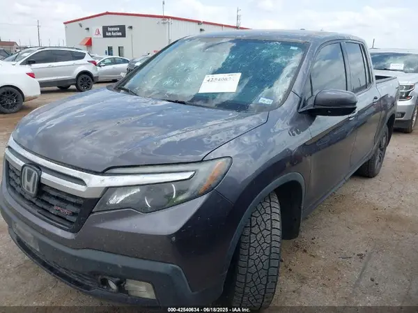 5FPYK3F18LB029404 2020 HONDA RIDGELINE - Image 2